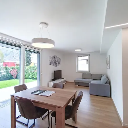 Svaizer Con Giardino Privato Apartment Male