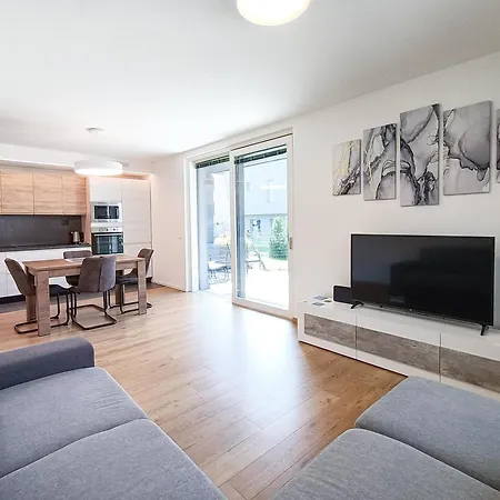 Apartment Svaizer Con Giardino Privato *